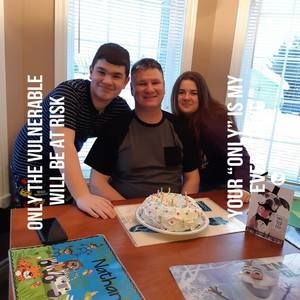 Meet your Posher, Chris